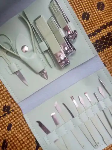 16 PCS Stainless Steel Manicure Pedicure Set